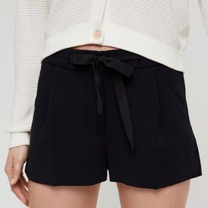 Wilfred Exergue Short